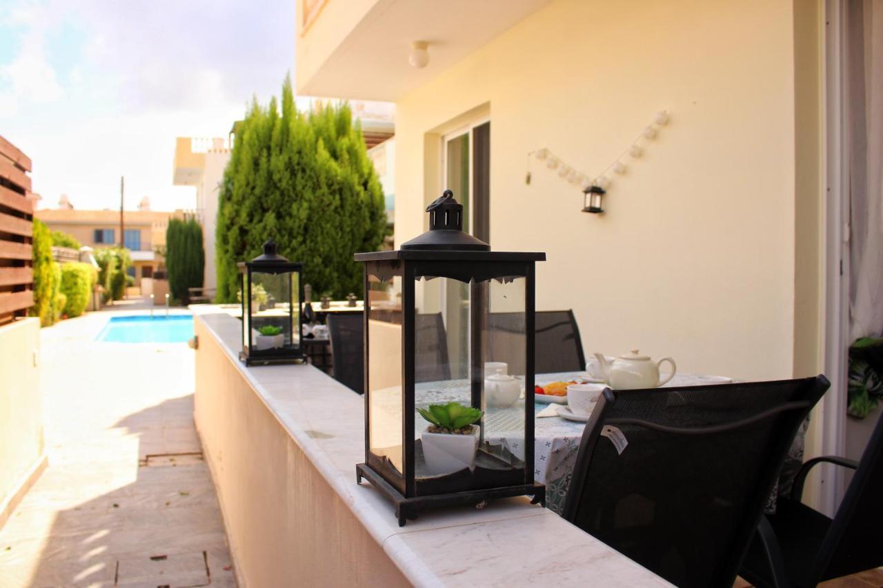 Cozy Poolside Apartment Paphos 外观 照片